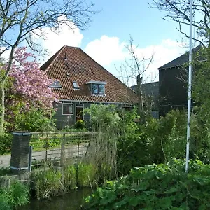 Voorhuis En Chalet Klein Waterland Amsterdam